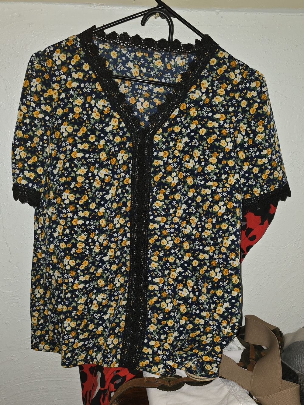Women's Yellow Floral Lace-Trim Short Sleeve Blouse